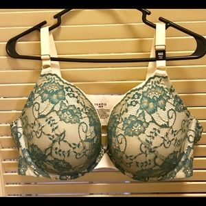 Torrid Bra 46D, never worn, with tags.